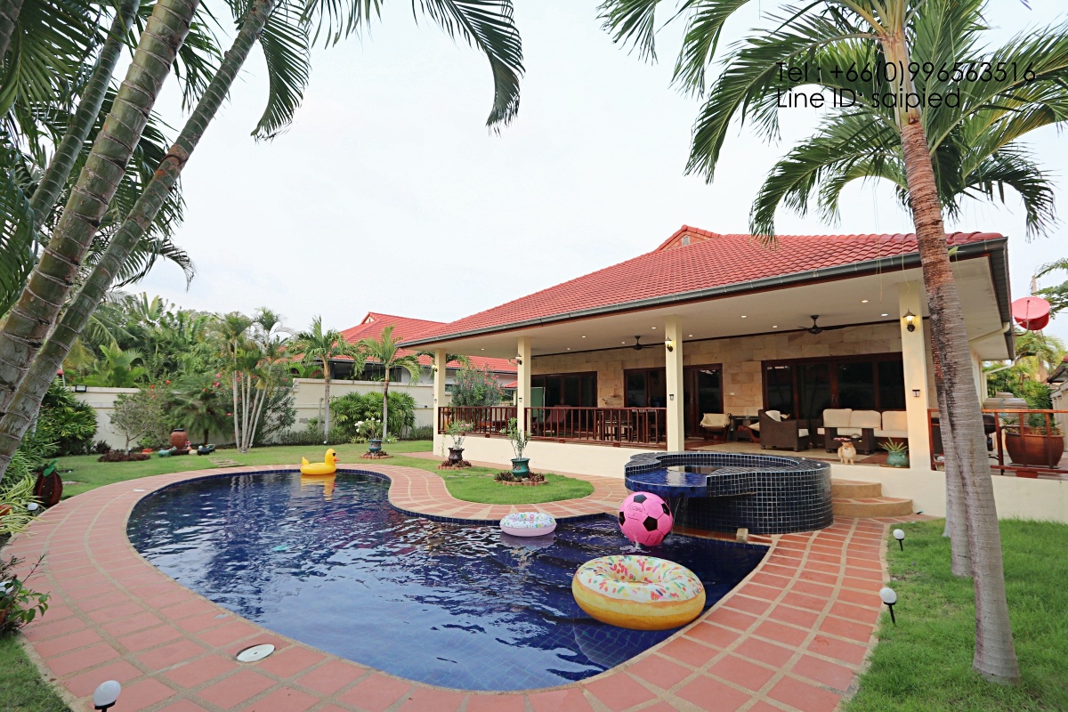 Nice Villa Tropical Style