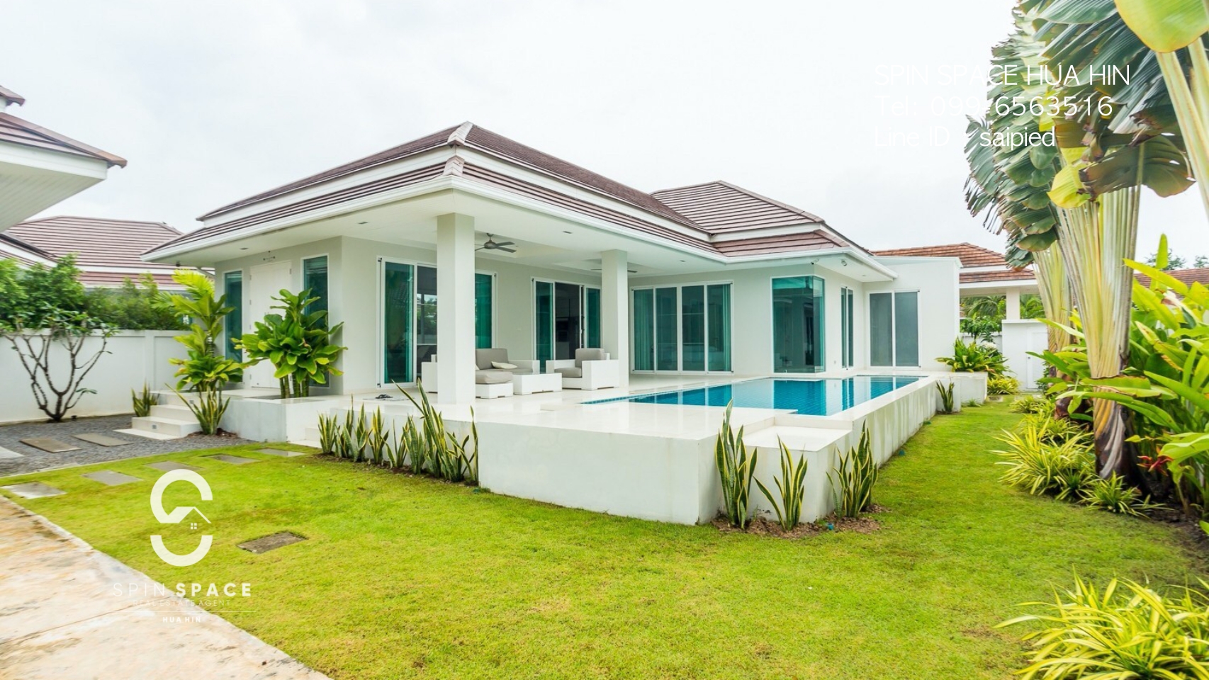 Spacious Luxury Villa With Garden In Hua Hin For Sale